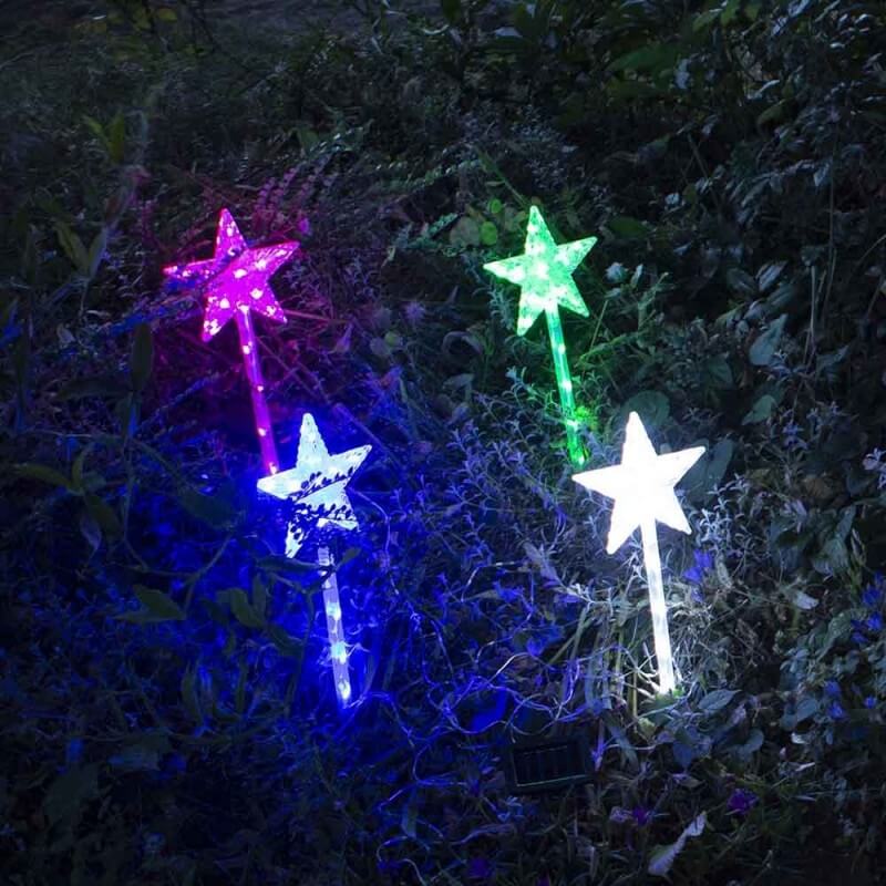 Des luminaires solaires de jardin pour des nuits étoilées