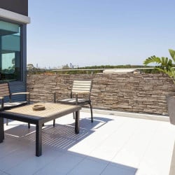 Brise vue beige imitation mur en pierres (2)