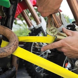 Sangle d'arrimage à cliquet 8 mètres 5 T Haute Performance (2)