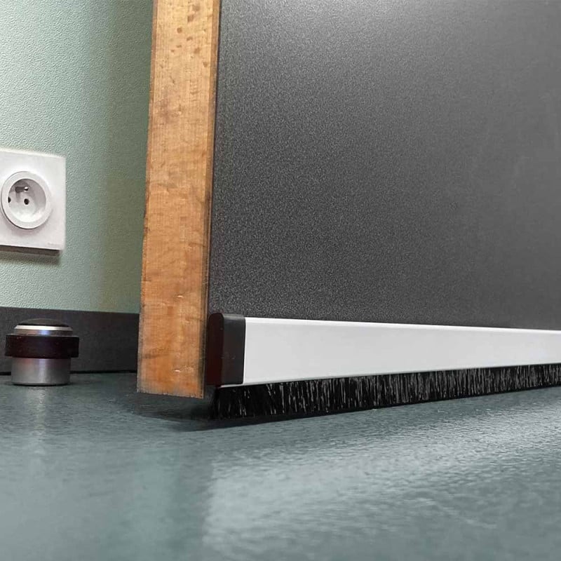 Bas de porte brosse avec rail aluminium (4)