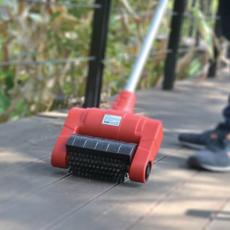 Brosse rotative pour terrasse en bois adaptable sur brosse electrique