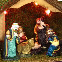 Crèche de Noël complète lumineuse 8 santons (1)
