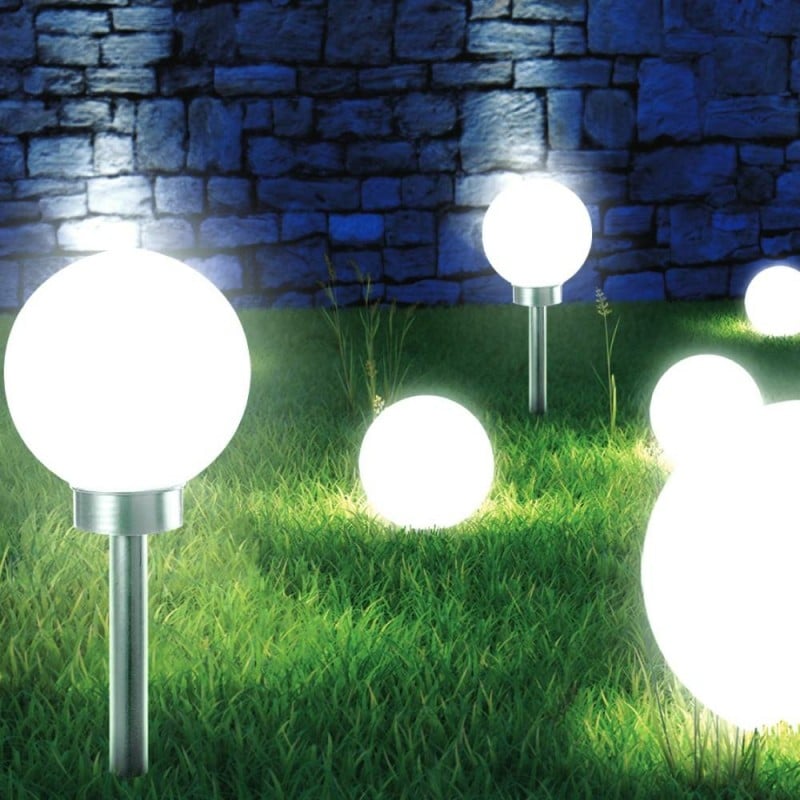 Boule lumineuse solaire pour jardin