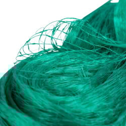 Filet de protection pour plantes et cultures