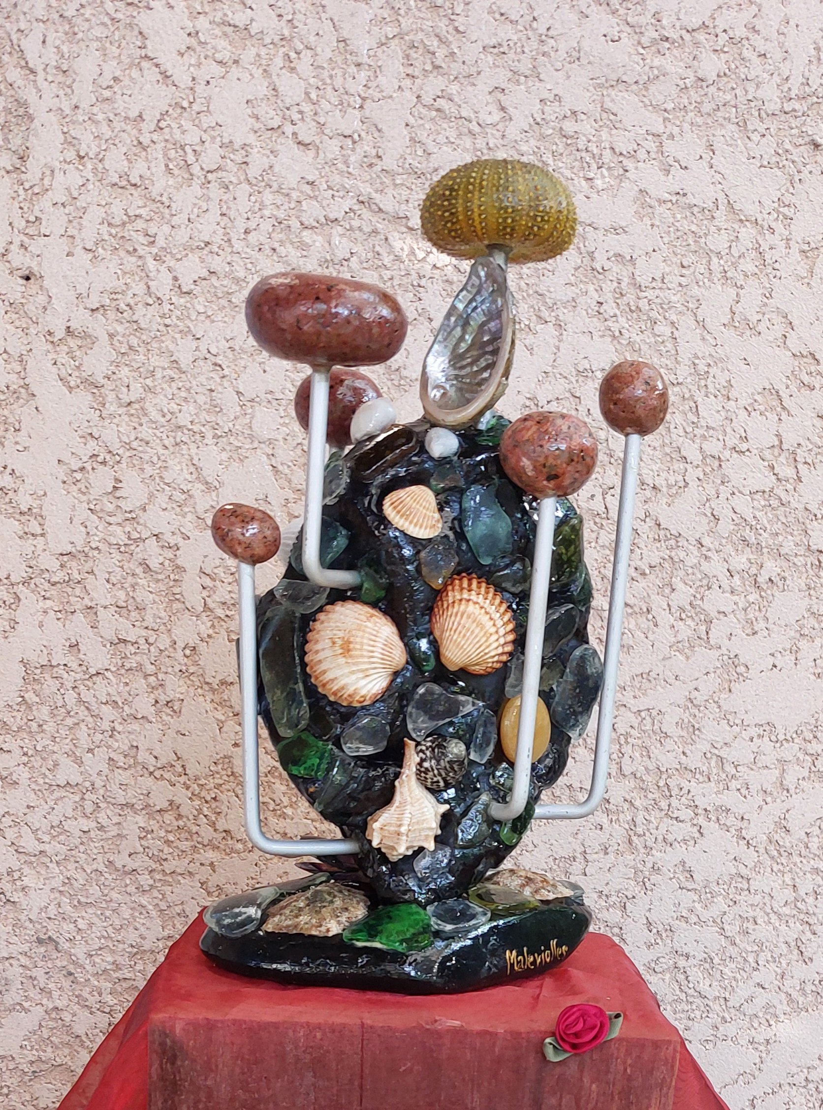 Sculpture Arbre à oursins et coquillages par Bernard Maleviolles