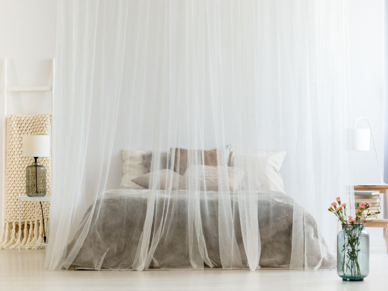 Comment installer une moustiquaire de lit ?